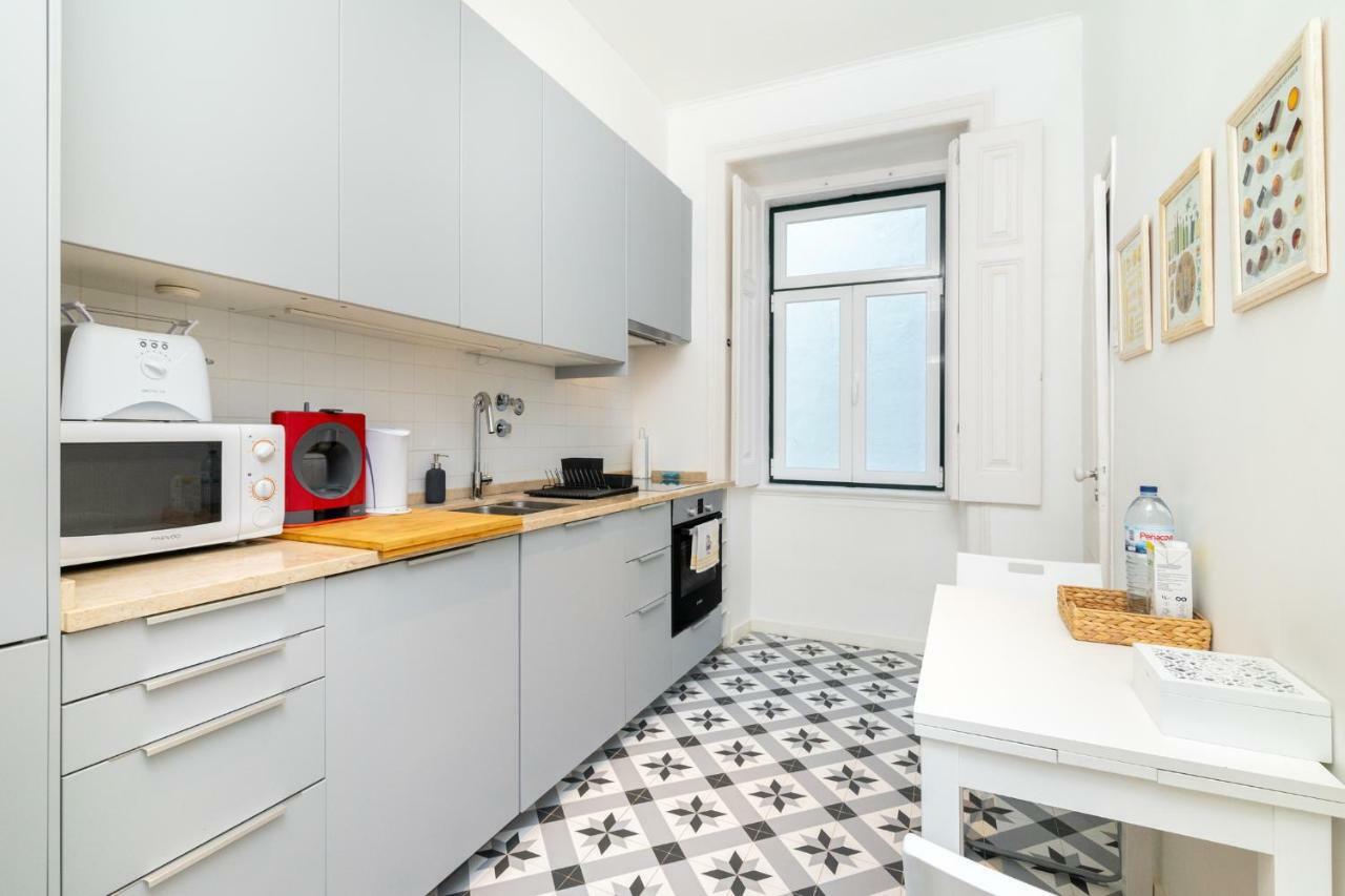 4 Bedroom Apartment On The City Center Lisbon Exterior photo